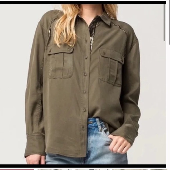 NWOT Free People Off Campus Buttondown Shirt in Moss - Picture 7 of 16